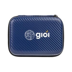 Giói Cafés Especiais - Estojo de Transporte (Case), Azul em Fibra de Carbono. Incluso 4 Cápsulas de Café (2 Torra Média e 2 Torra Alta) e 1 Xícara Doppia 80ml de Inox e Parede Dupla.