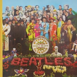 Sgt. Pepper's Lonely Hearts Club Band [Deluxe 2 CD] - The Beatles (CDs)