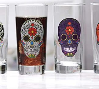 Circleware Conjunto de 4 copos de vidro para água e suco, leite, cerveja, uísque, vodca, decoração de fazenda, 411 g, preto, branco, roxo, laranja (Cervejas)