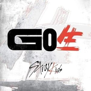 STRAY KIDS GO Live ➢ (Versão padrão) O primeiro álbum A Tipo CD + Fotolivro + 4 Recortes de filme + Cartão secreto + Folheto Lyric (Extra 4 Photocards + 1 Photocard dupla face) (CDs)