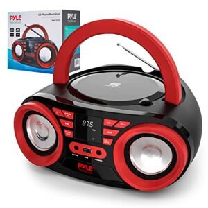 Pyle Eua Leitor de Cd Portátil Alto-Falante Boombox Bluetooth - Rádio Estéreo Am/Fm e Som de Áudio, Suporta Cd-R-Rw/Mp3/Wma, Usb, Aux, Fone de Ouvido, Display Led, Alimentado por Bateria/Ac, Vermelho (CDs)