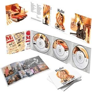 GΟLDΕΝ, LΙVΕ ΙΝ CΟΝCΕRΤ (Deluxe Casebound 2CD/DVD) - Kylie Minogue (CDs)