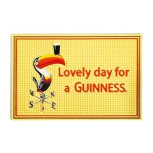 Tapete de bar Guinness – 45,7 x 30,5 cm, durável e lavável na máquina de lavar louça, com o icônico Gilroy Lovely Day para um design de tucano retrô Guinness (Cervejas)