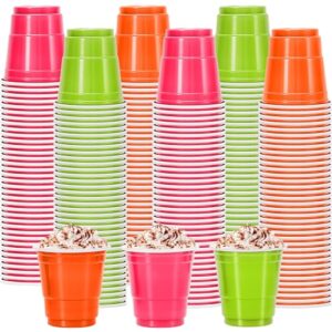 Whaline 150 peças de copos de shot de plástico neon de 59 ml descartáveis pequenos copos de festa rosa vermelha verde laranja para cerveja, bebidas, lanches, amostras, degustações, suprimentos (Cervejas)
