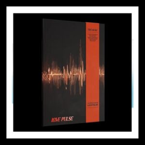 (ROCKCHIC Ver.) TREASURE LOVE PULSE 3rd Mini Album / CD-R+Photo Book+Band+Poster+13 Card+Holder - TREASURE (CDs)