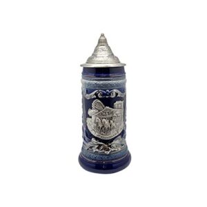 Caneca de cerveja Oktoberfest azul cobalto de 6 litros com tampa de metal gravada e medalhão de metal de festival de vagão alemão e cavalos de tração (Cervejas)