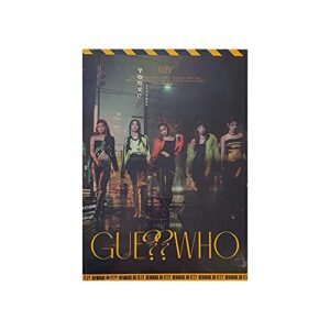 ITZY Guess Who Mini Album (Night Version) CD+Photobook+Photocards+Mini Folding Poster+Sticker Pack+Newspaper+(Extra ITZY 6 Photocards) (CDs)