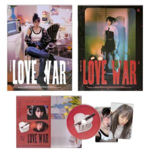 YENA - 1st Single Album [Love War] (Random Ver.) Photobook + Sticker + CD-R + Photocard + Folded Poster + Gift - YENA (CDs)