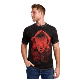 Bioworld Camiseta It Chapter 2 Pennywise adulto preta lavagem mineral gola redonda manga curta, It Chapter 2 Pennywise Preto, GG (CDs)