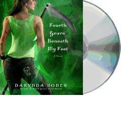 By Darynda Jones - Fourth Grave Beneath My Feet (Charley Davidson Series) (Unabridged) (2012-11-14) [Audio CD] - Darynda Jones (CDs)