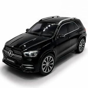 Miniatura M e r c e d e s - B e n z GLE350 4MATIC, com Luz e Som, Portas e Capô Abríveis, Pneus de Borracha - Colecionável (Preto) (CDs)
