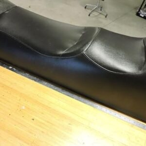 Generic Nova capa de assento de substituição para Arctic Cat Panther Pantera Triple Touring 1998-99 340 440 550 977, preta (Discos de Vinil)
